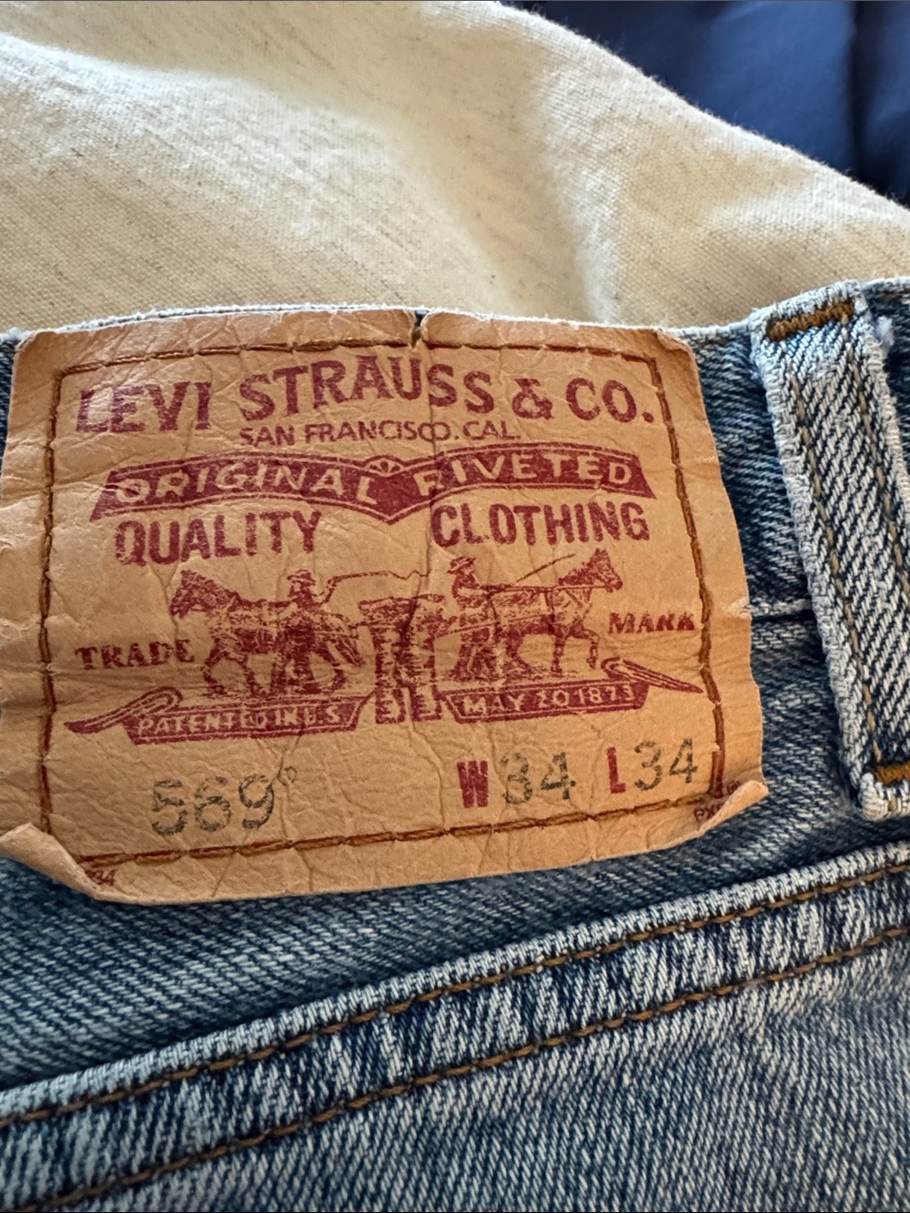 Levi’s 569 Loose Straight Cutoff Denim Shorts W34 Distressed Raw Hem Blue Jeans - Picture 10 of 11